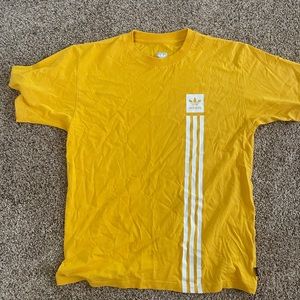 Adidas T-shirt medium